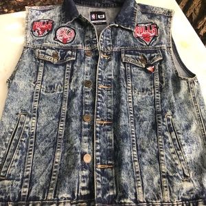 VTG CHICAGO BULLS WORLD TOUR NBA Denim Vest Sz XL